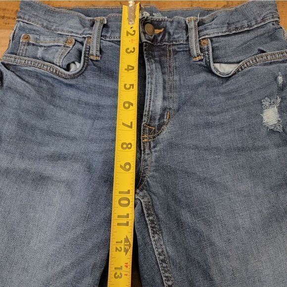 Old Navy Distressed Denim Relaxed Slim Build in Tough & Flex Jeans Size 30x32 - Picture 6 of 9